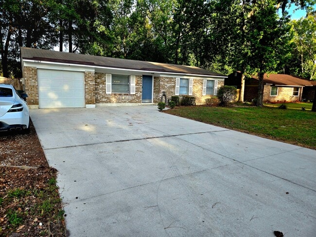 11587 Gwynford Ln