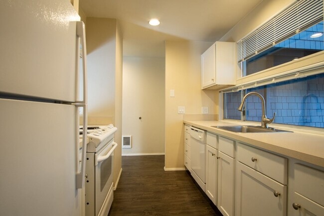 Photo - INCREDIBLE SPECIAL! Gorgeous & Bright 1-Bed w/ Wood-Burning Fireplace, W/D, & Private Patio! Unit 4637-A