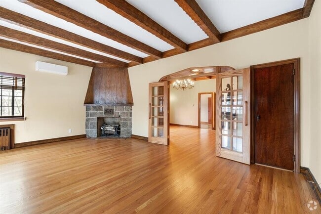Building Photo - 2314 Palisade Ave Rental