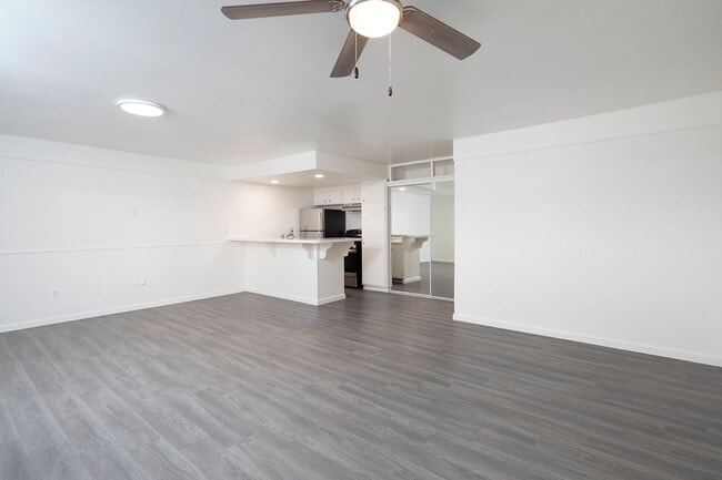 Trade Winds Apartments