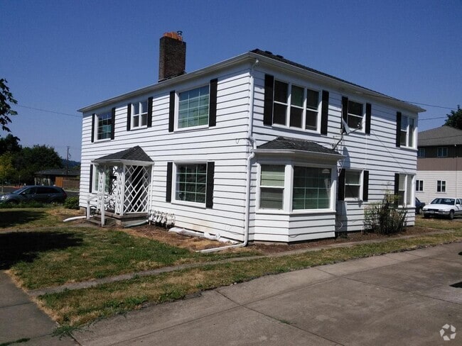 Building Photo - (837) 27th Street Apartments - 1 Bedroom /... Unit 02