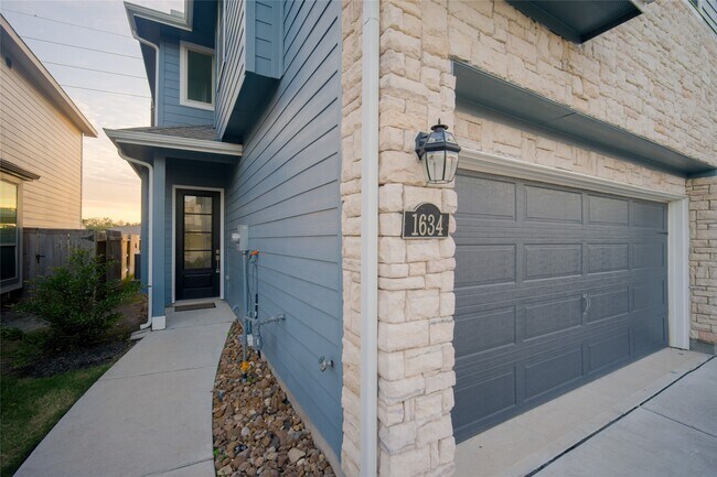 Photo - 1634 Ryon Falls Dr