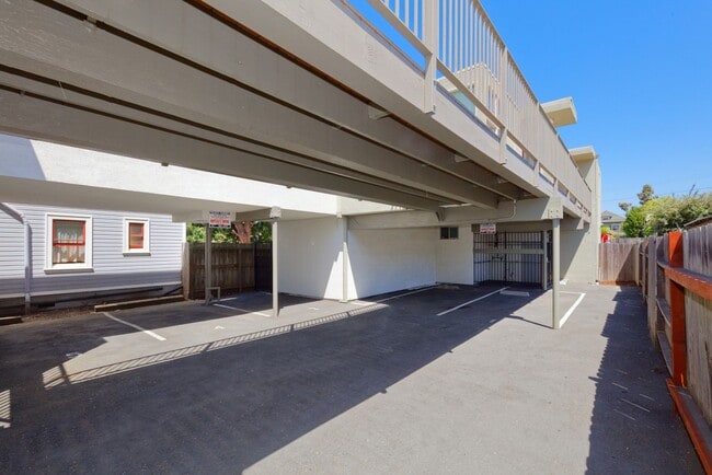 Photo - 2231 Ward St Unit D