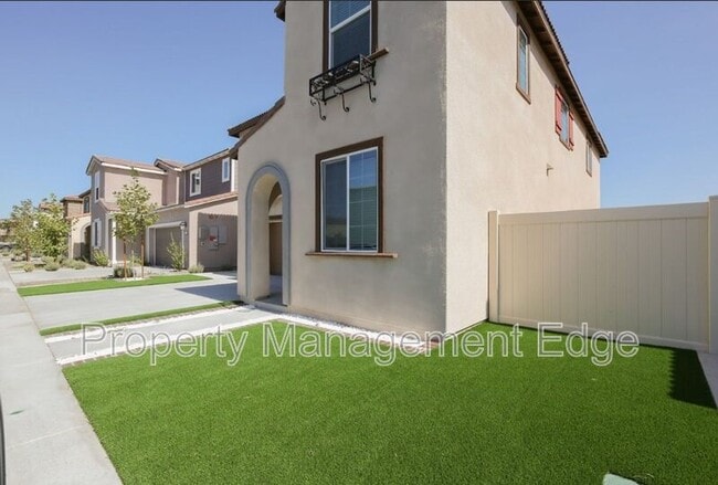 Photo - 30460 Arroyo Spgs St