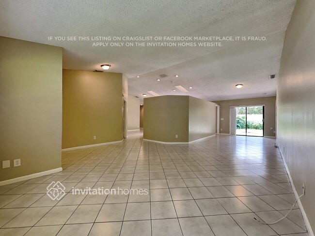 Photo - 378 N Country Club Blvd