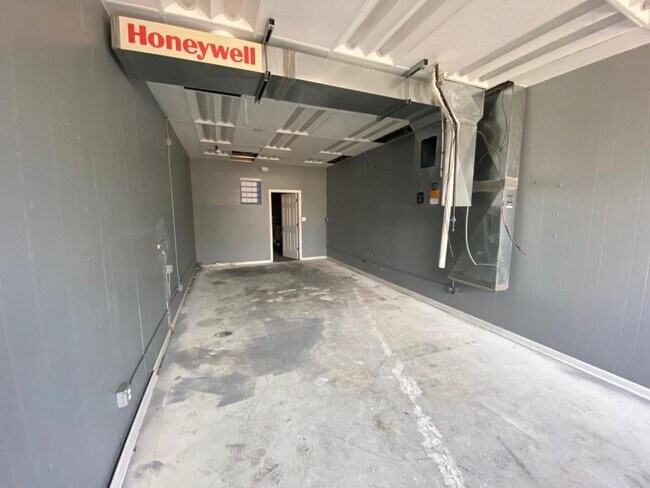 Photo - 5753 Ridge Rd