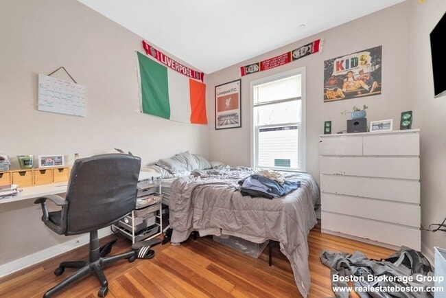 Photo - 228 Calumet St