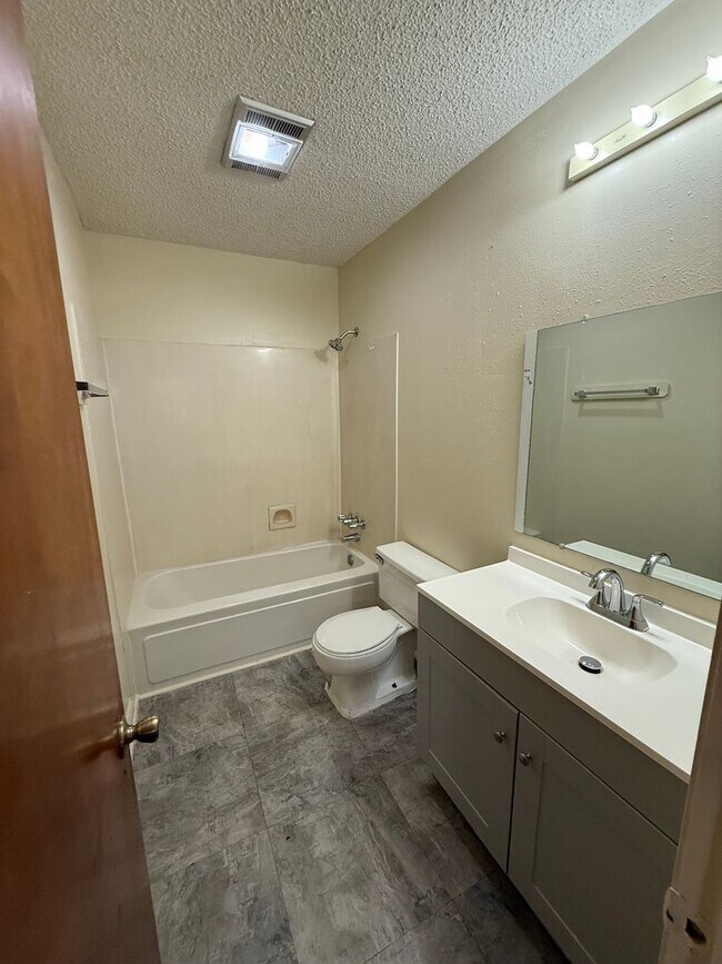 Photo - 3BD 2BA TOWNHOME