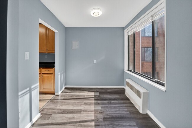 Photo - 5112 MacArthur Blvd NW Unit 209