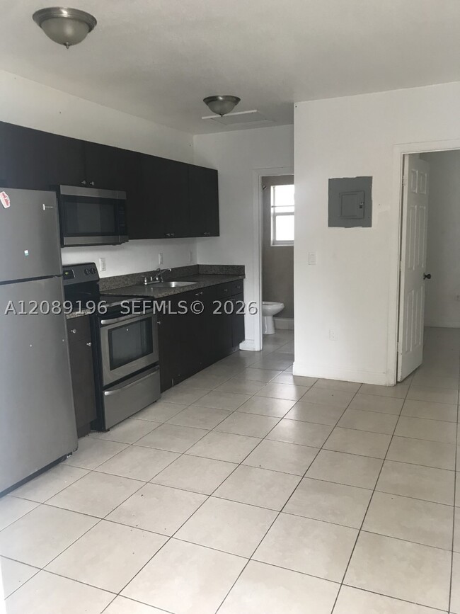 155 NE 59th St Unit 2