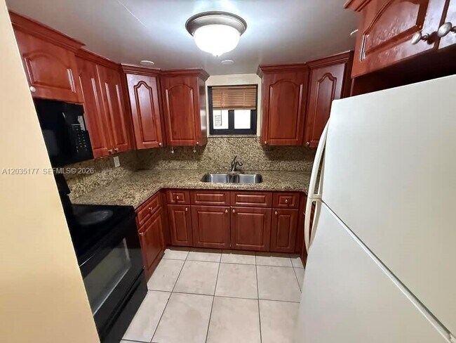 Photo - 5 Olive Dr Unit 12