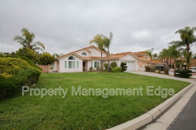 Photo - 30538 Colina Verde St