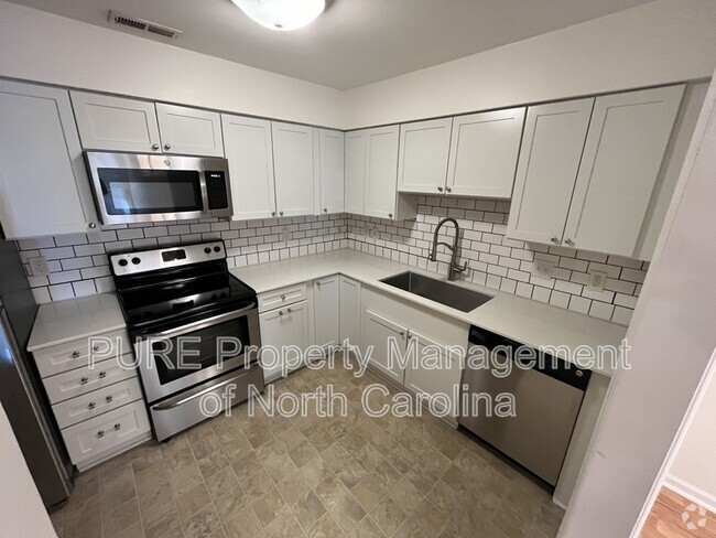 Building Photo - 1011 Churchill Downs Ct Unit Apt F