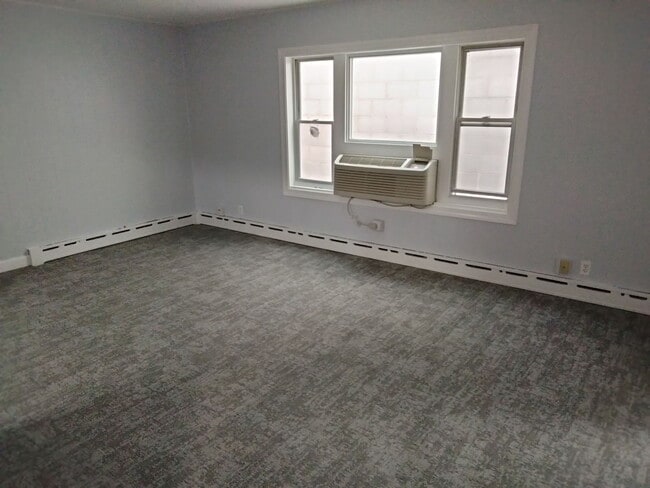 Photo - 220 S Main St Unidad 2