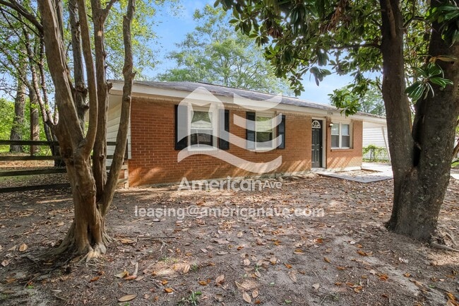 Photo - 1136 Charlotte St