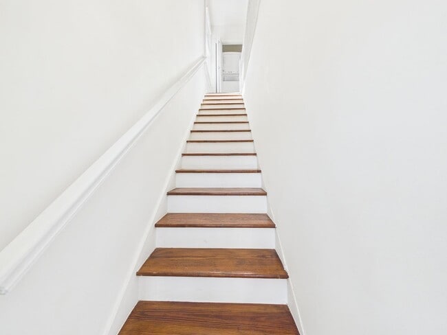 Photo - 1703 Oakdale Ave Unit Apt B