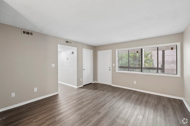 3BR, 2BA - 1,049SF - Living Room