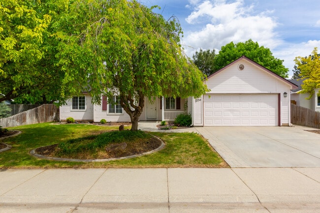 Photo - 1230 N Cabrillo Ave House