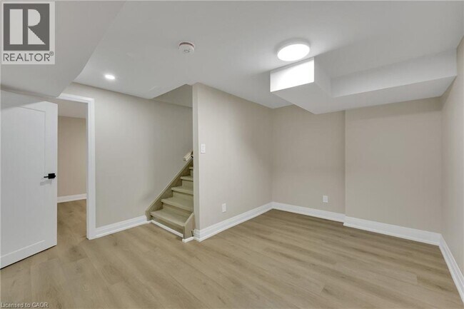 Photo - 2091 Bridge Rd