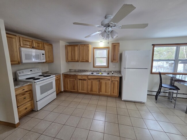 Photo - 158 McKeen St