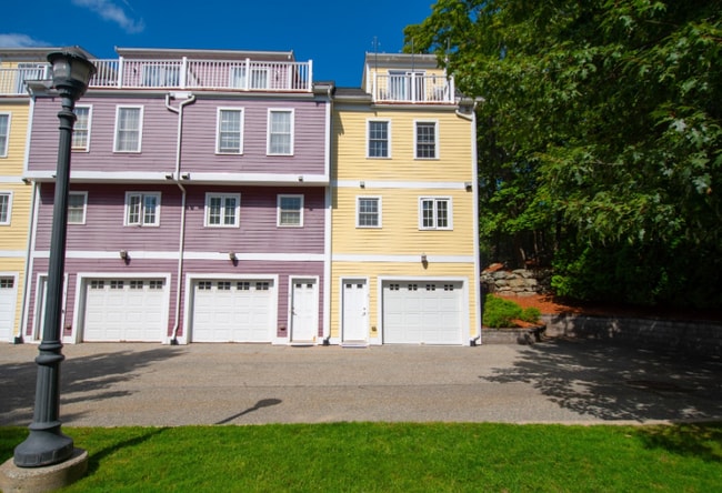 Building Photo - 40 Brattle St