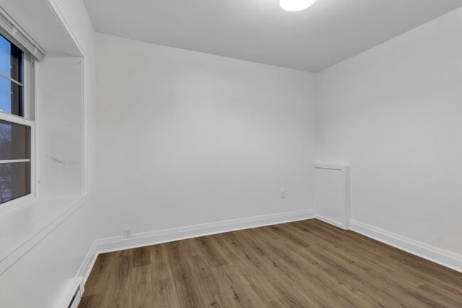 East Morris Avenue Apartments