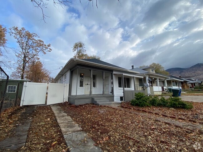 Building Photo - 926 Binford St Unit 926 E. Binford St #2 Rental