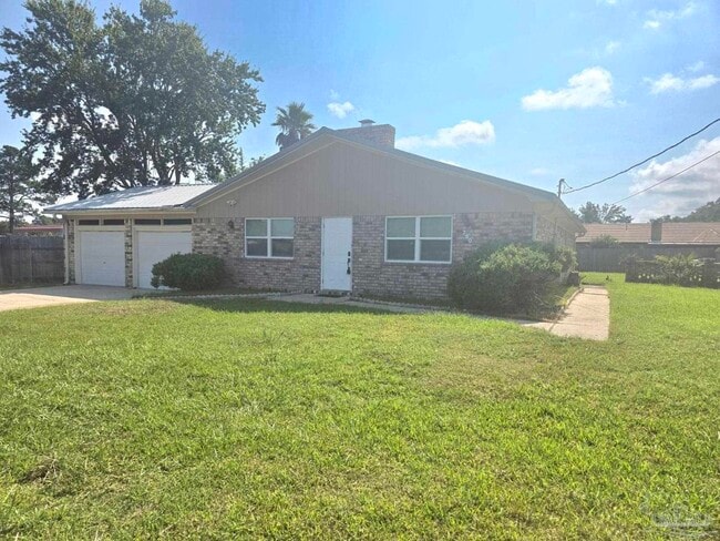Photo - 760 Briarwood Dr