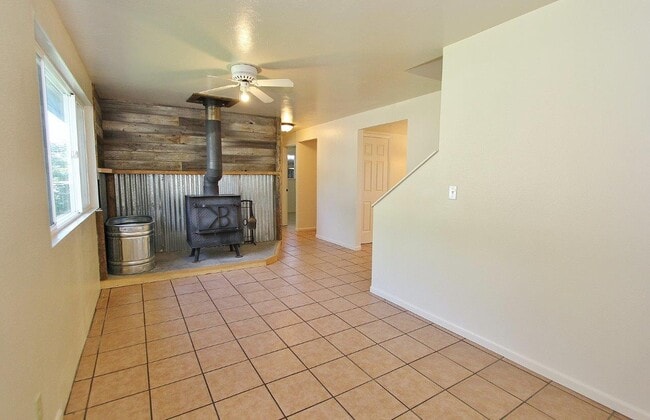 Photo - 816 S Wardwell Ave