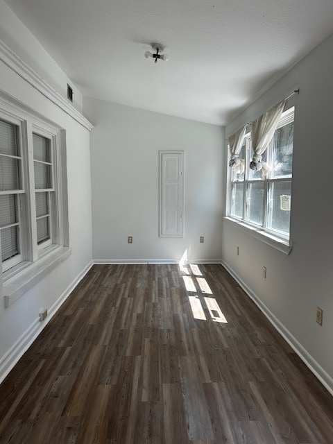 Photo - 610 Mamie St