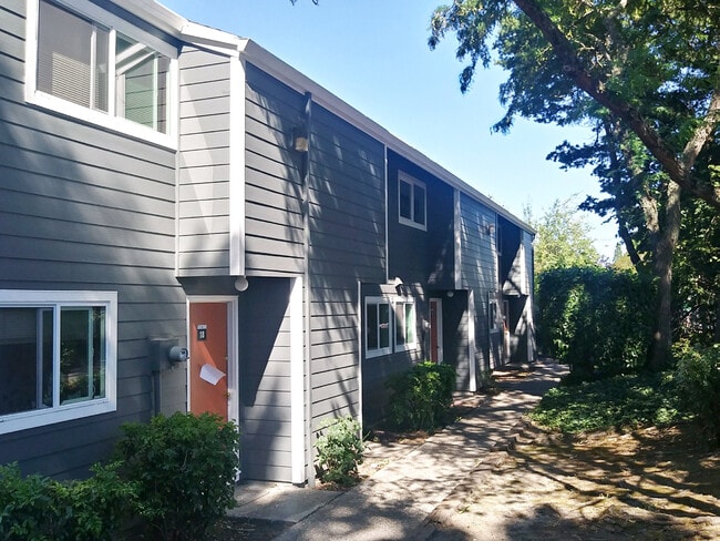 Photo - Maple View Apartments