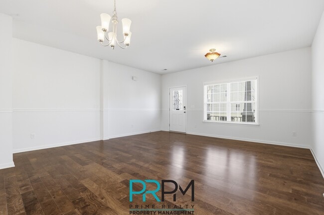 Photo - 413 Graypointe Dr