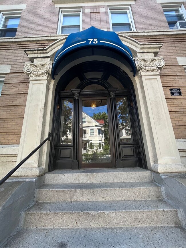 $2,025 Brighton Studio | Near Packards Corner | Exceptional Value in a Prime Location - $2,025 Brighton Studio | Near Packards Corner | Exceptional Value in a Prime Location