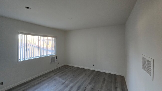 Photo - 14310 Tiara St Unit 4