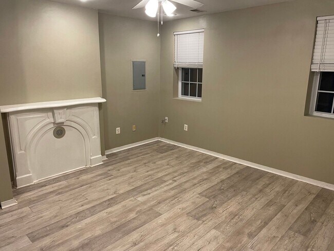 909 S 21st St Unit 2
