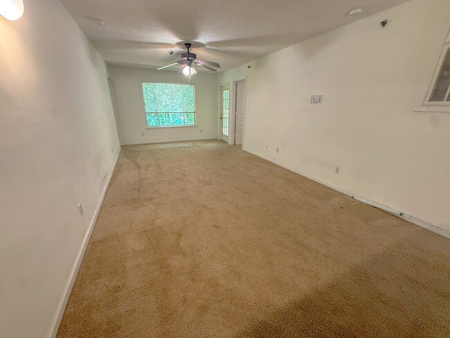 1500-303 Graduate Lane