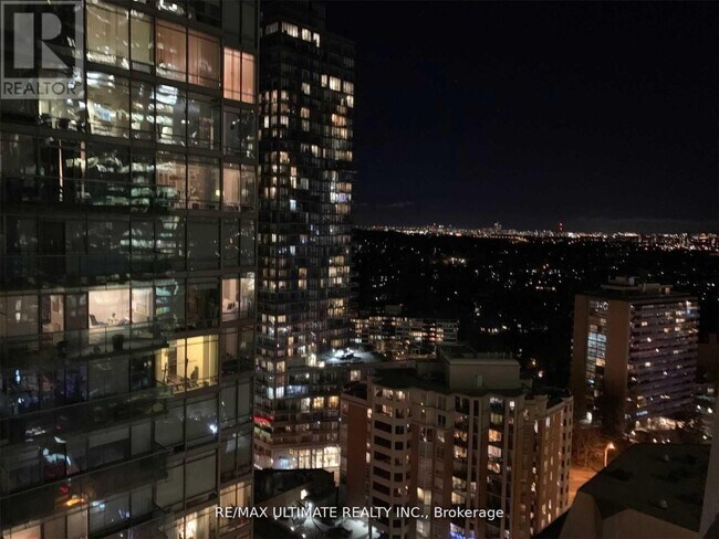Photo - 1 Yorkville Ave Unit 1907