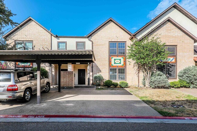 Photo - 2445 Monarch Dr Unit 202