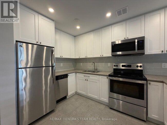Photo - 33 Leaside Dr Unit 203