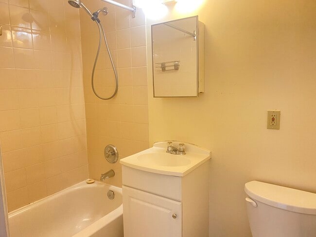 Photo - 401 Princess St Unit 403