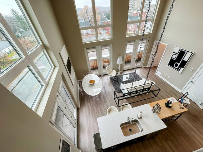 Building Photo - 630 S Goodman St Unit SI ID1094659P