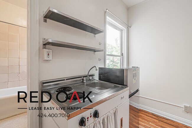 Photo - 836 Sanborn Ave Unit 202