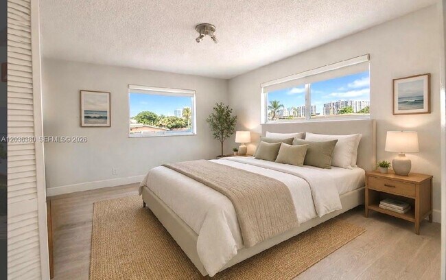 Photo - 444 SW 4th St Unit 204