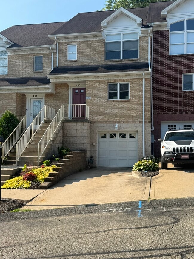 Building Photo - 205 Prairie Ct Rental