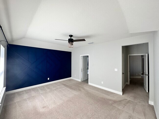 Photo - 27348 Caroline Way