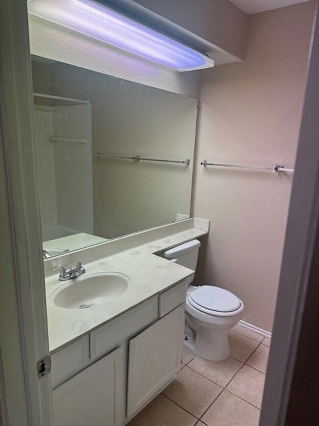 Photo - Charming 2 Bedroom, 2 Bathroom Duplex Near Lakeline Mall!