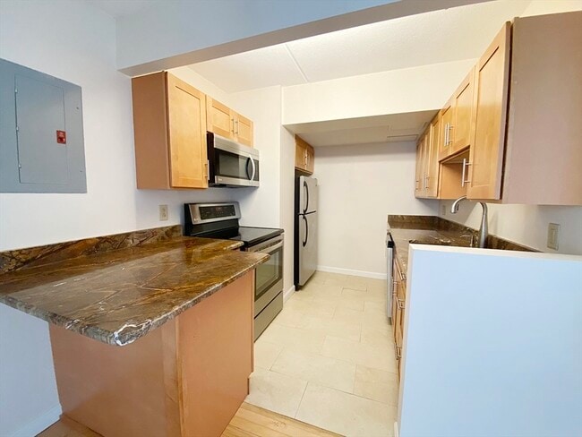 Photo - 108 Peterborough St Unit 3H
