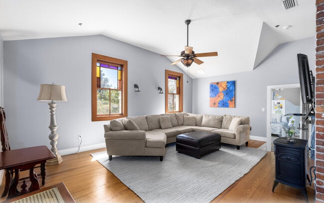 Photo - 221 SE 7th St Unidad ID1359119P