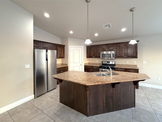 Photo - 3 bed, 2 bath home with 2 car garage