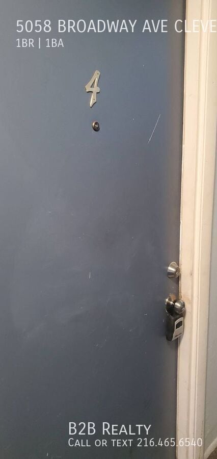 Photo - 5058 Broadway Ave Unit 4